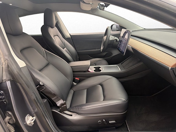 Tesla Model 3 27 of 30