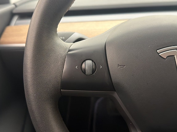 Tesla Model 3 14 of 30