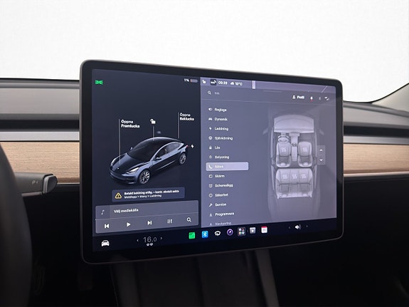 Tesla Model 3 23 of 30