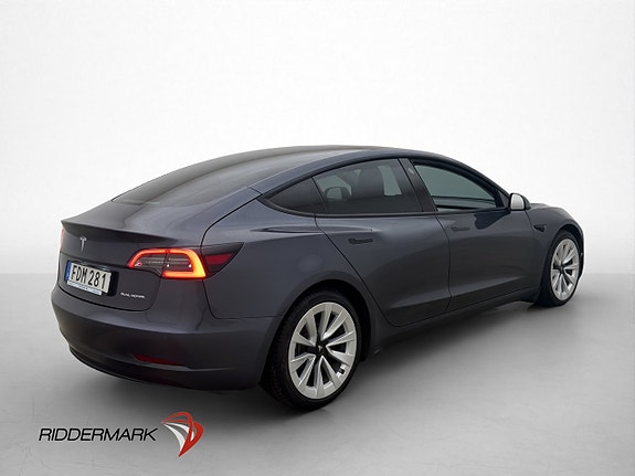 Tesla Model 3 9 of 30