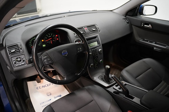 Volvo V50 5 of 5