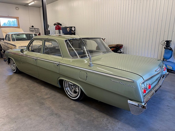 Chevrolet Bel Air 2 of 5
