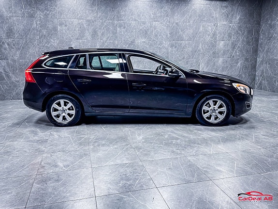 Volvo V60 8 of 27