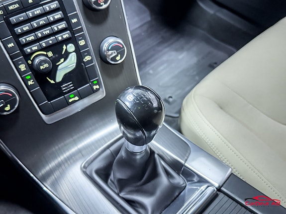 Volvo V60 25 of 27