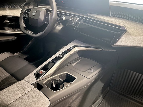 Peugeot 3008 10 of 15
