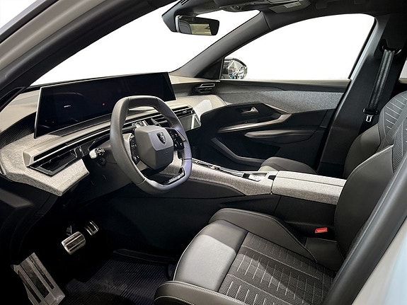 Peugeot 3008 4 of 5