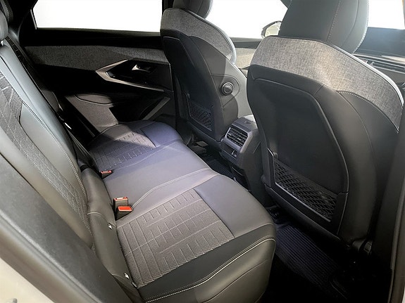 Peugeot 3008 12 of 15