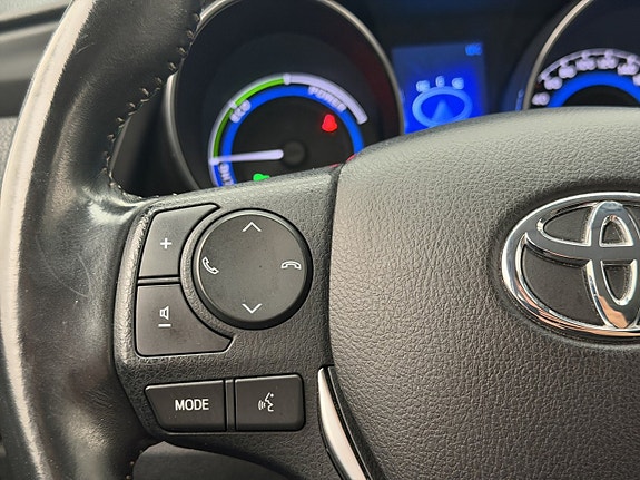Toyota Auris 16 of 30