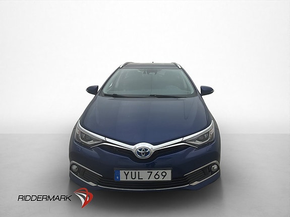 Toyota Auris 2 of 30