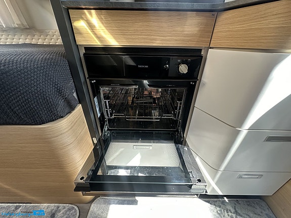 Adria Coral 670 SLT * Hydrauliska * AC * Inverter * Solcell 20 of 21