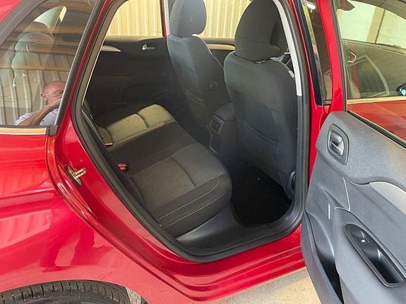 Citroen C4 9 of 14