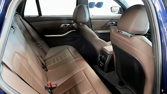 BMW M340i 5 of 9