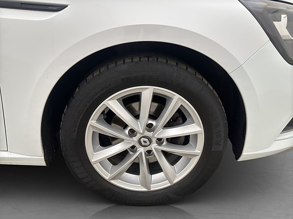 Renault Megane 30 of 30