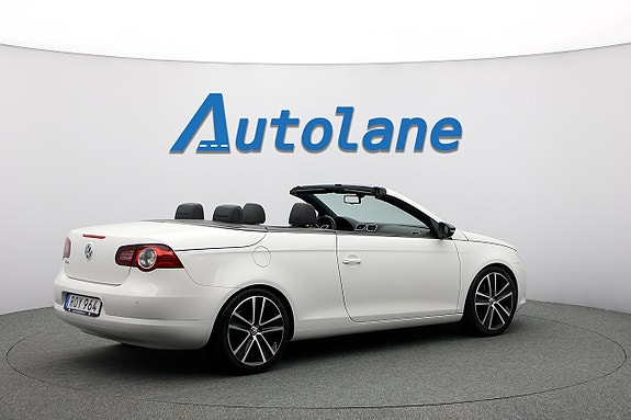 Volkswagen Eos 4 of 5