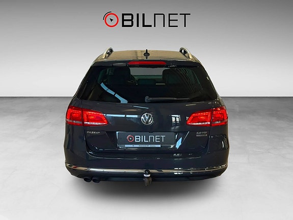 Volkswagen Passat 8 of 21