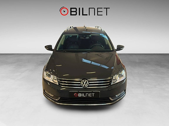 Volkswagen Passat 7 of 21