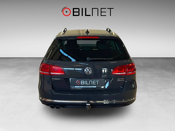 Volkswagen Passat 4 of 21