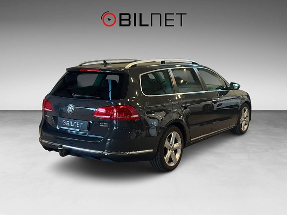 Volkswagen Passat 2 of 21