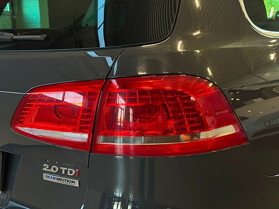 Volkswagen Passat 13 of 21