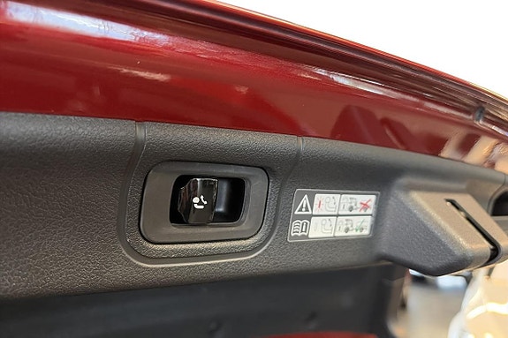 Mercedes-Benz C300 23 of 23