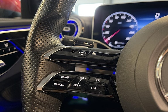 Mercedes-Benz C300 13 of 23