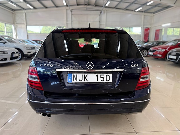 Mercedes-Benz C200 5 of 5
