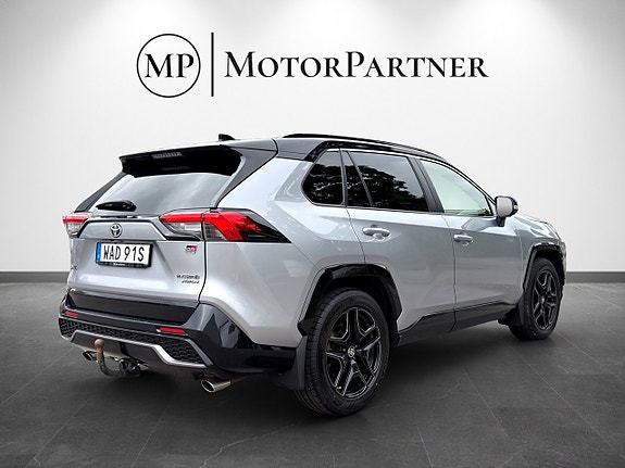Toyota RAV4 7 of 21