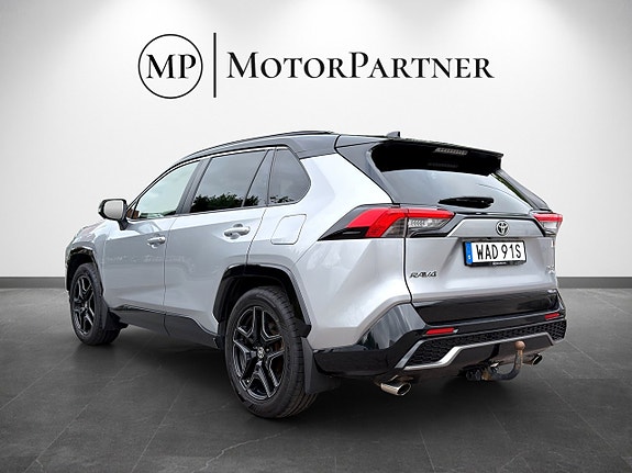 Toyota RAV4 5 of 21