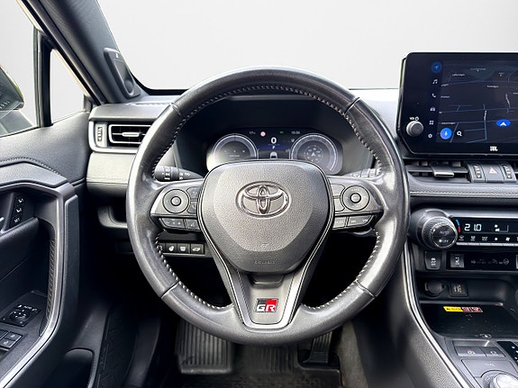 Toyota RAV4 13 of 21