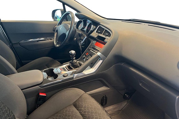 Peugeot 3008 16 of 23