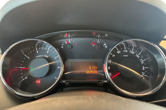 Peugeot 3008 14 of 23