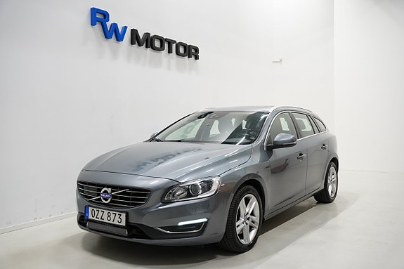 Volvo V60 2 of 5