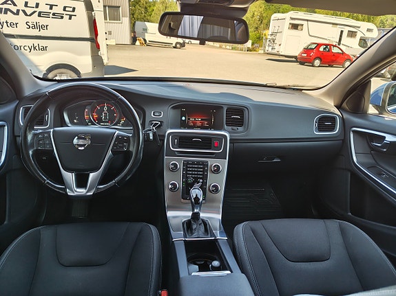 Volvo V60 18 of 29