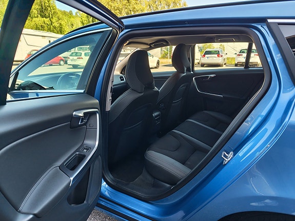 Volvo V60 17 of 29