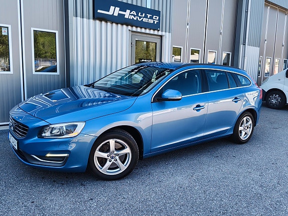 Volvo V60 11 of 29
