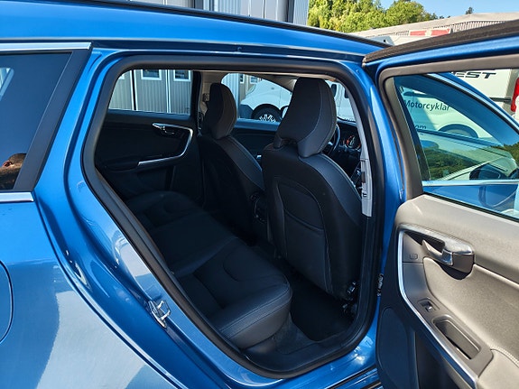 Volvo V60 21 of 29