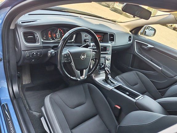 Volvo V60 15 of 29