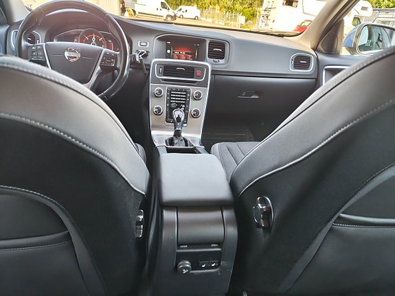 Volvo V60 19 of 29