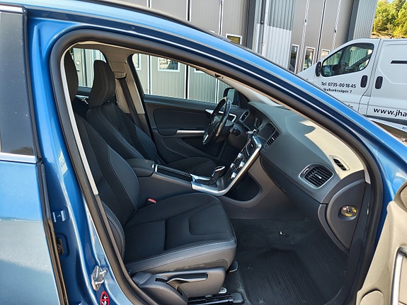 Volvo V60 23 of 29