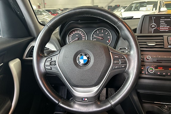 BMW 118d 11 of 16