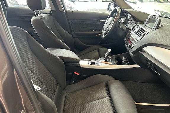 BMW 118d 13 of 16