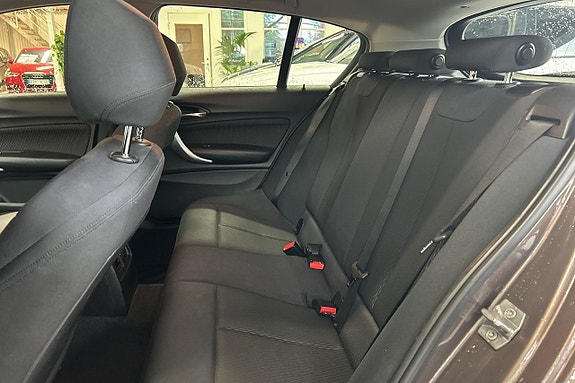 BMW 118d 26 of 30