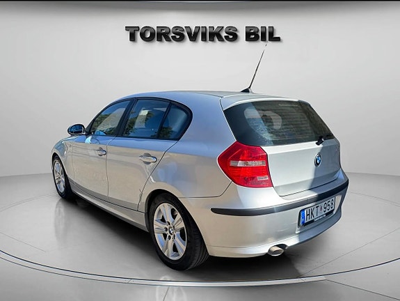 BMW 118d 3 of 5