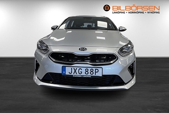 Kia Ceed 2 of 5