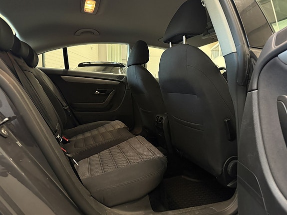 Volkswagen CC 10 of 23