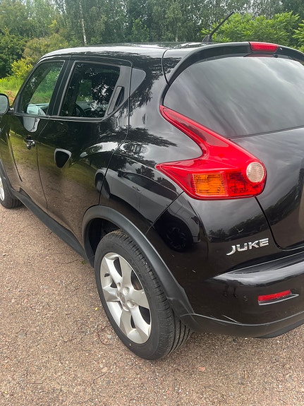 Nissan Juke 2 of 5