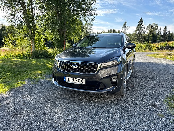 Kia Sorento 2 of 5