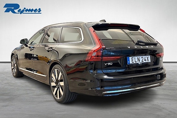 Volvo V90 3 of 5