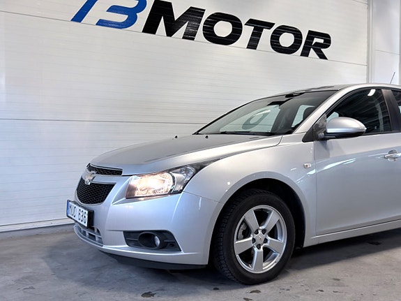 Chevrolet Cruze 4 of 5
