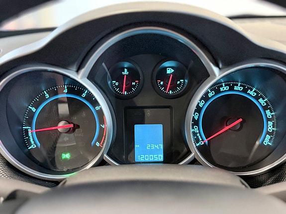 Chevrolet Cruze 16 of 16
